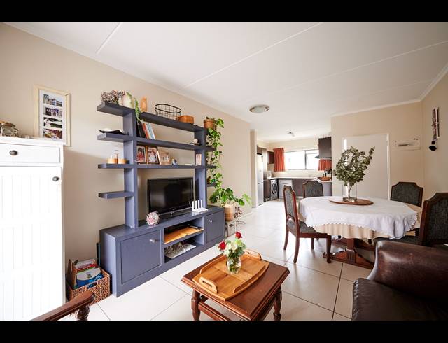 2 BEDROOM SECTIONAL TITLE SOLD IN KYALAMI
